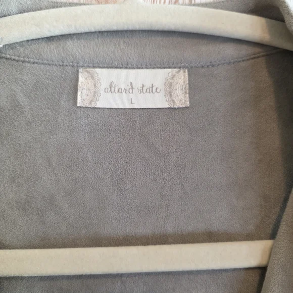 Altar'd State Gray Sleeveless Vest - Picture 3 of 8